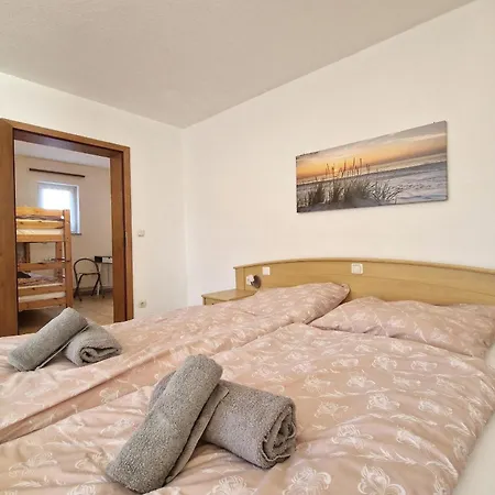 Haus Silbermoewe Middelhagen