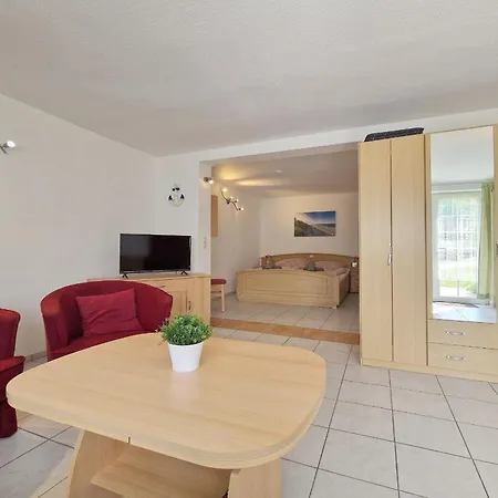 Haus Silbermoewe * Middelhagen